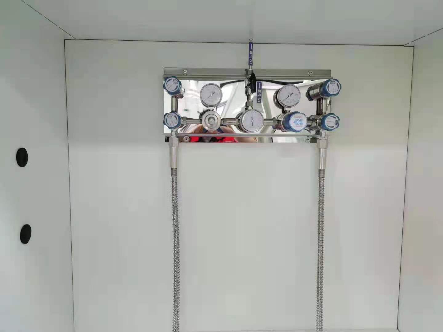 氣瓶柜內(nèi)部 氣瓶柜內(nèi)部
