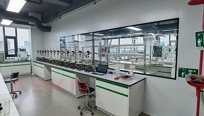 1660617145201246.jpg 實(shí)驗(yàn)臺通風(fēng)柜布局.jpg